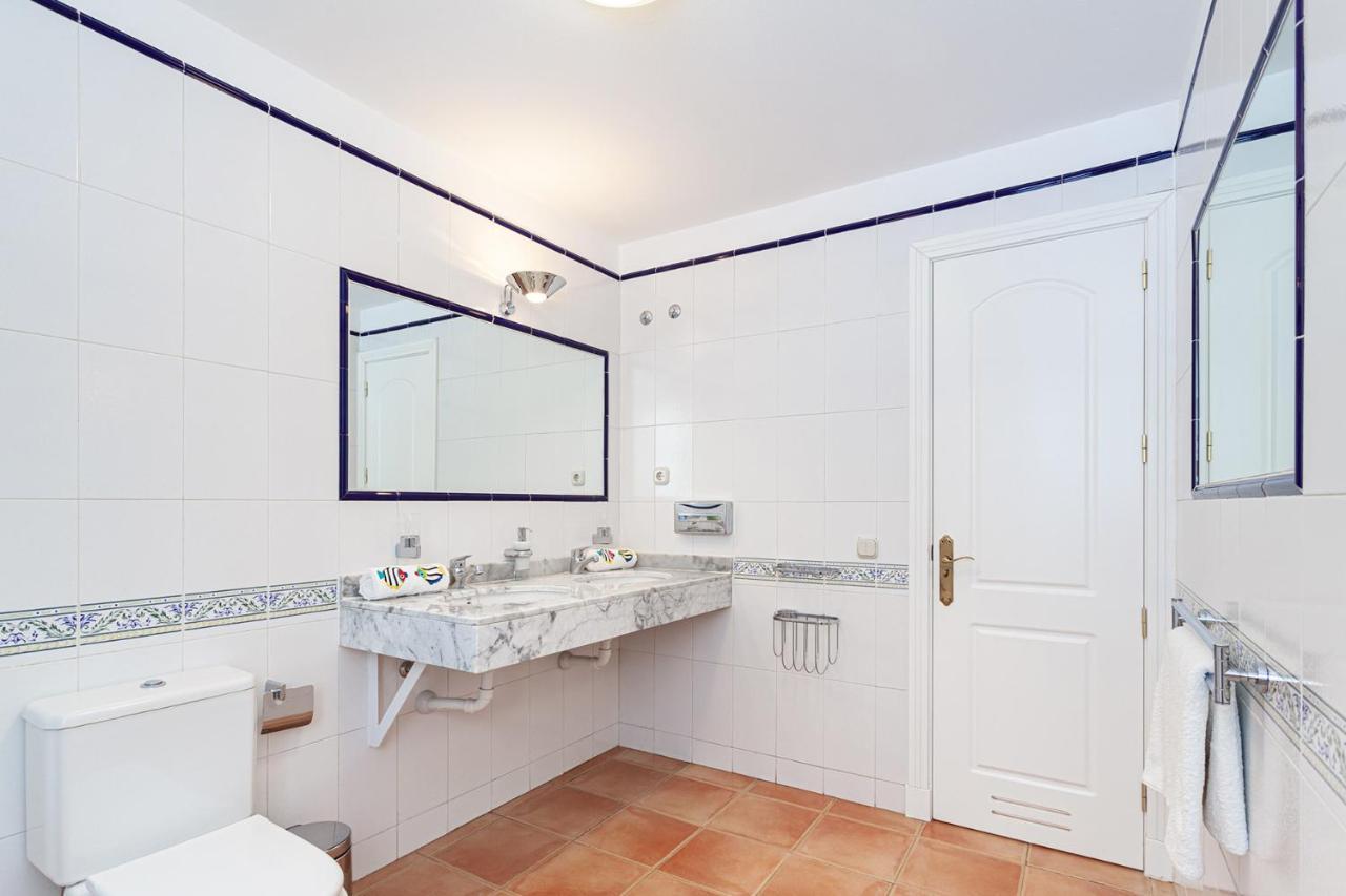 Stunning Villa With Breathtaking Ocean View Mogán エクステリア 写真