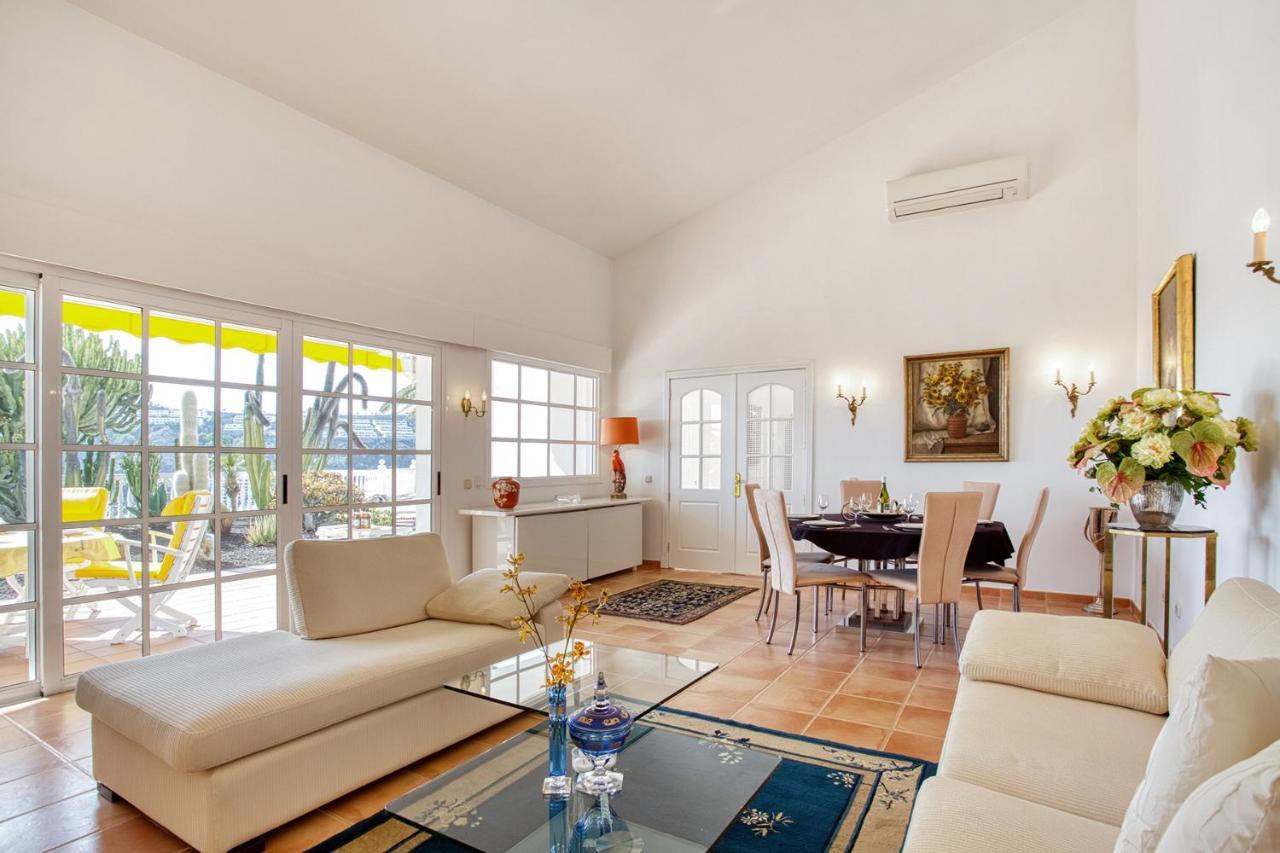 Stunning Villa With Breathtaking Ocean View Mogán エクステリア 写真
